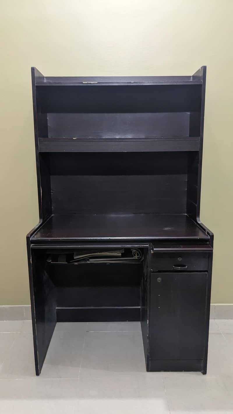study / computer Table for sale 0