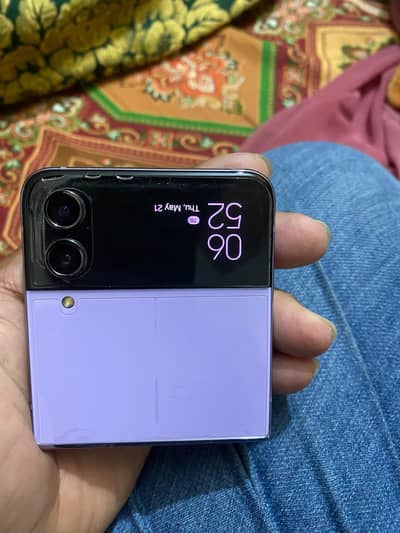 Samsung Z Flip 4