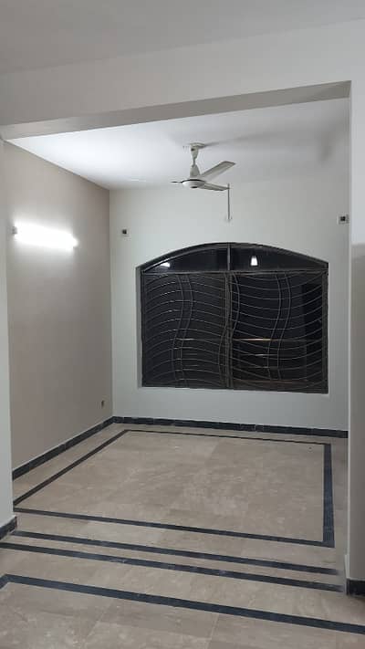 5 Marla Beautiful Upper Portion In Pakistan Town Phase 1
