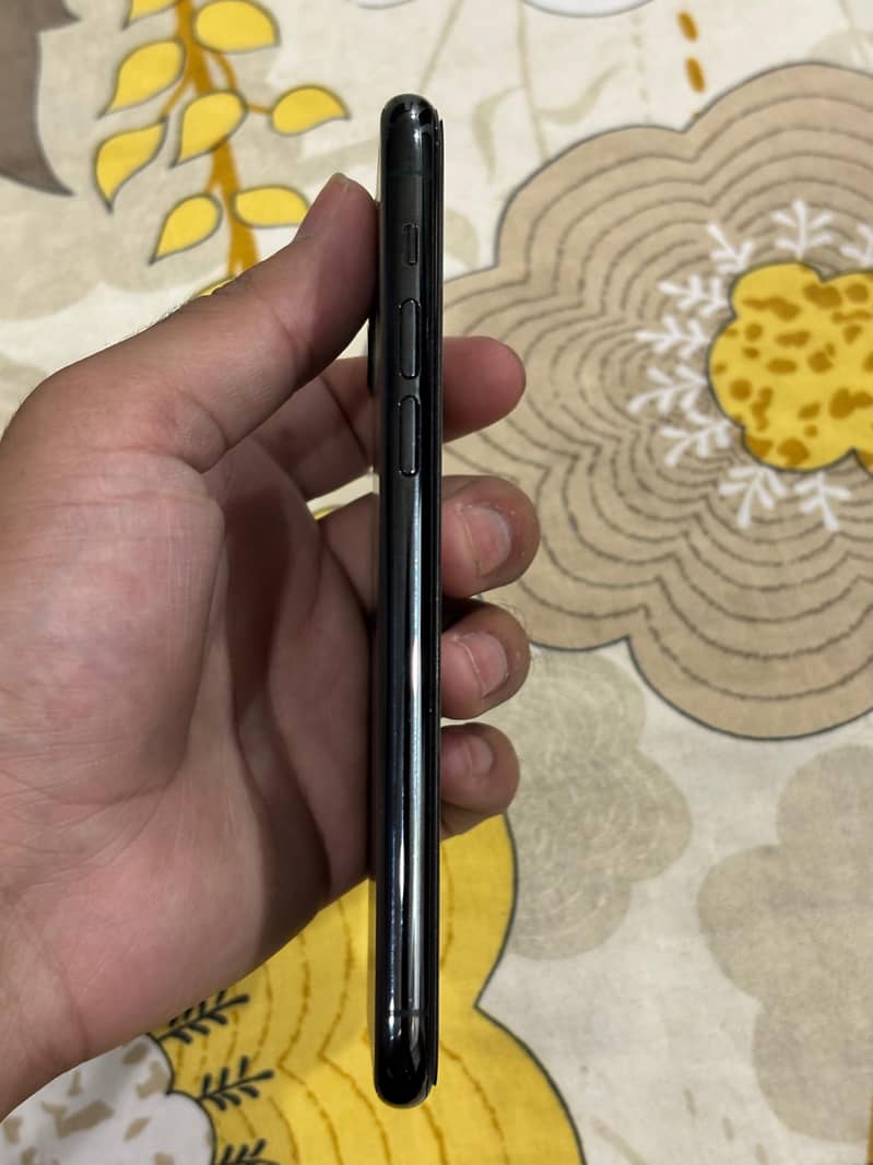 iphone 11 pro 5