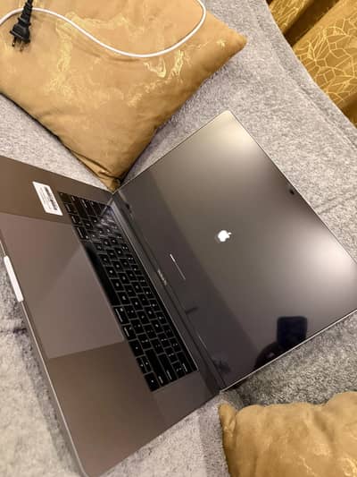 Macbook pro i9 2019