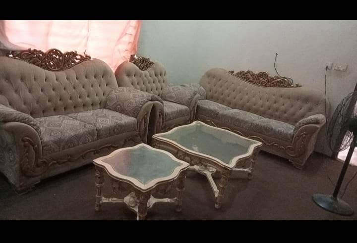sofa se and table 0