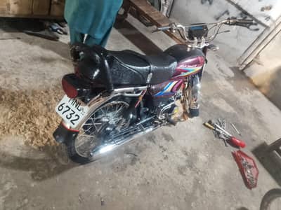 CD 70 Honda 2010/2011 model Hy
