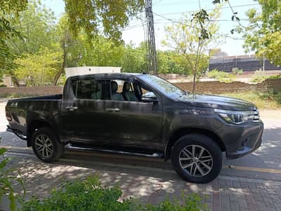 Toyota revo