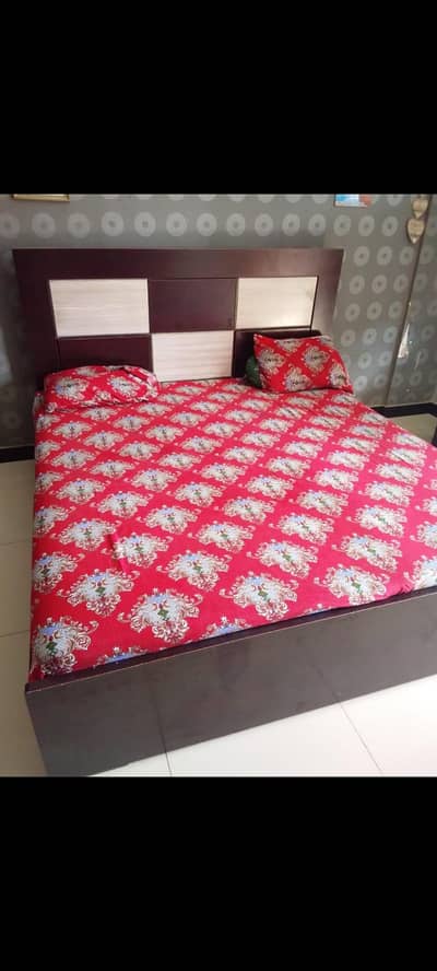 king bed with dressing