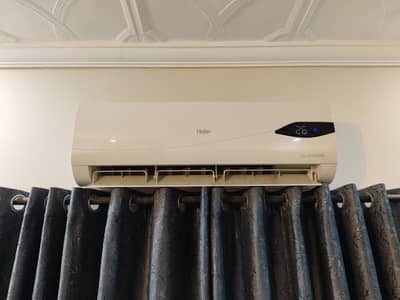 Haier 1 Ton DC inverter