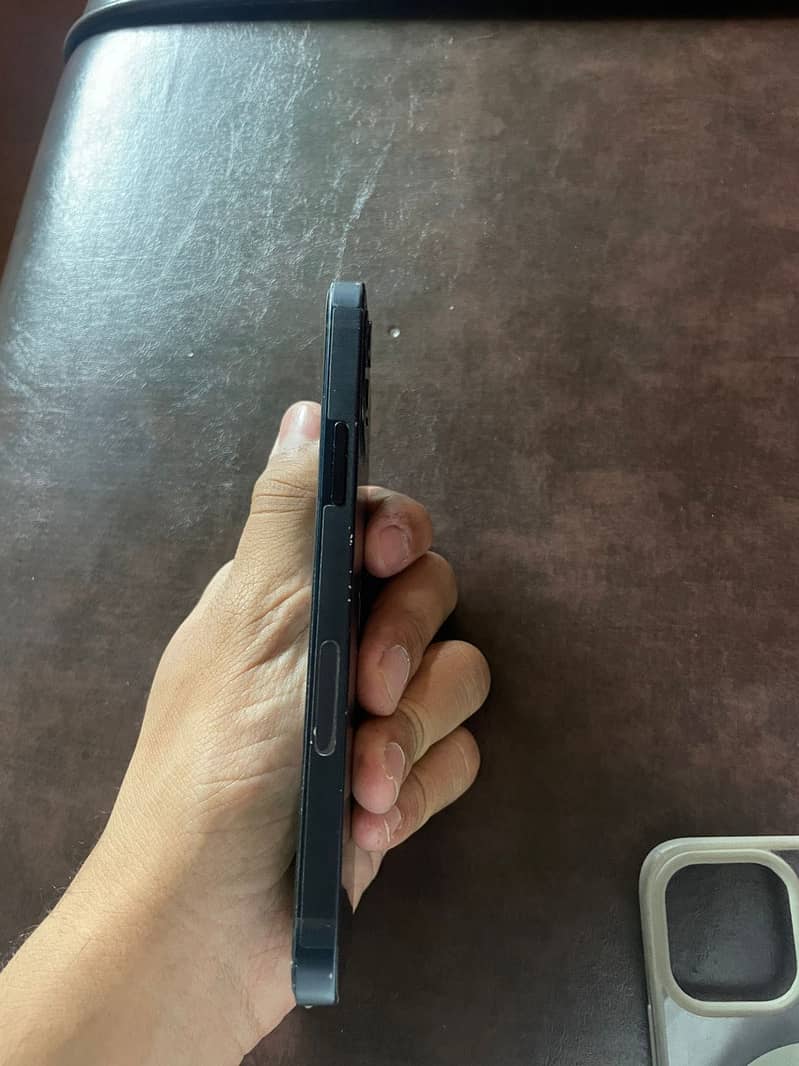 Iphone 12 4