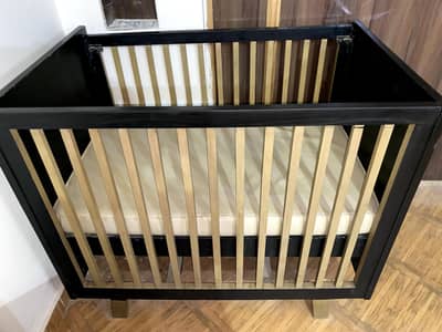 Baby cot 100% wooden plus matress