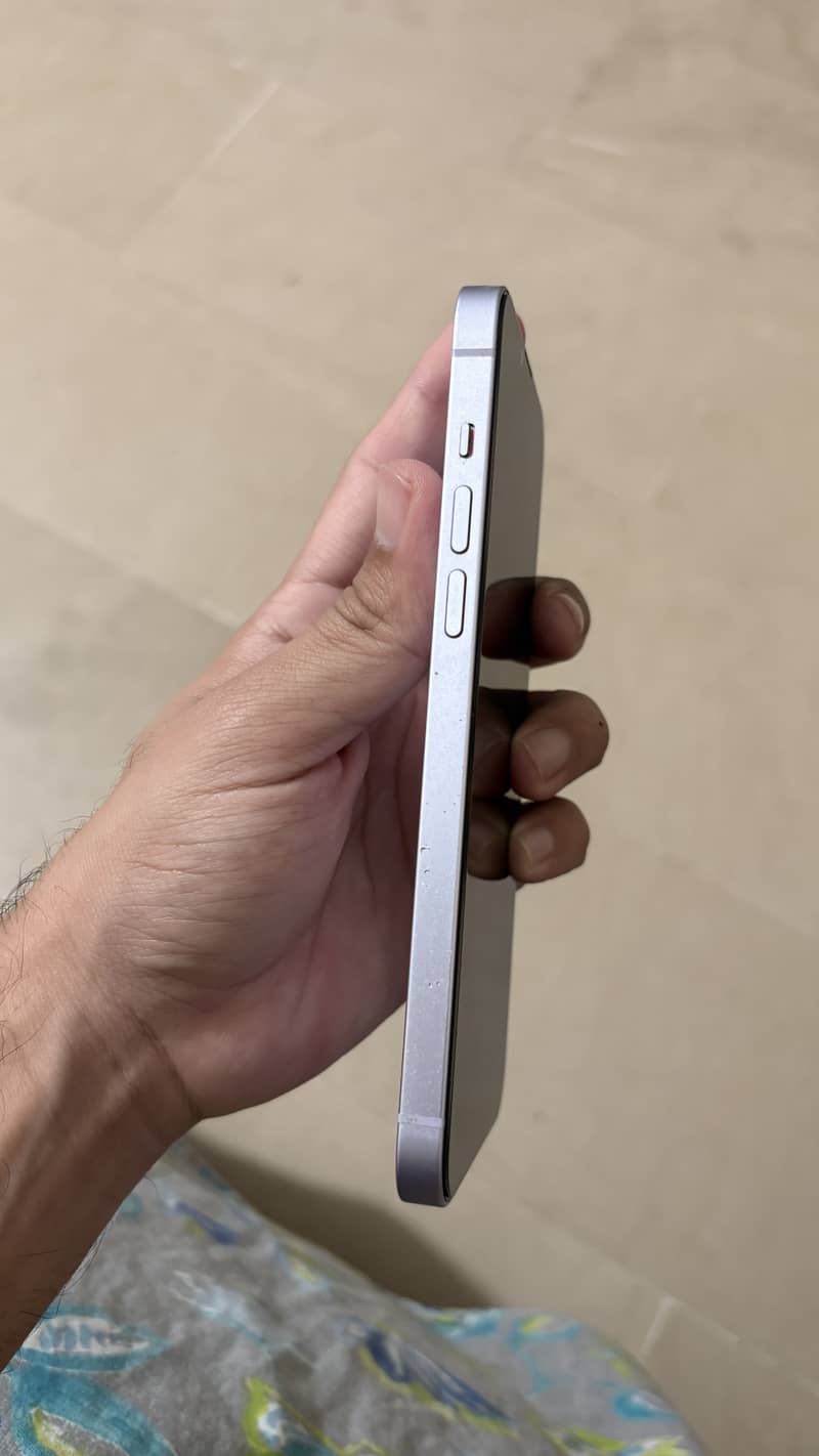 iPhone 14 plus 3