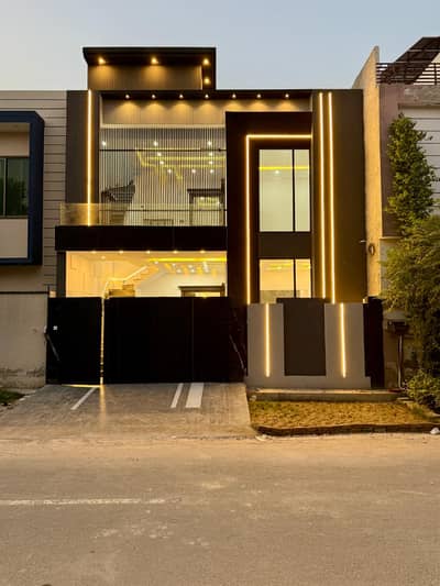 Al Haram Exactive villas New brand luxury 5 marly proper double story house for sale
