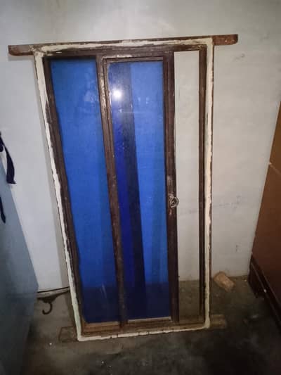 2x4 Feet Mazboot Lohe Ki Window For Sale – Good Condition