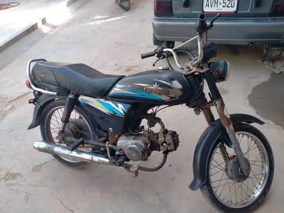 Hyderabad number 2019 Model hy 3 Sall se ese hi khari thi us me nh thi