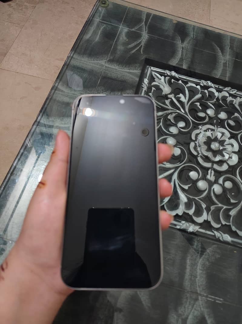 Iphone 16 Pro max 5