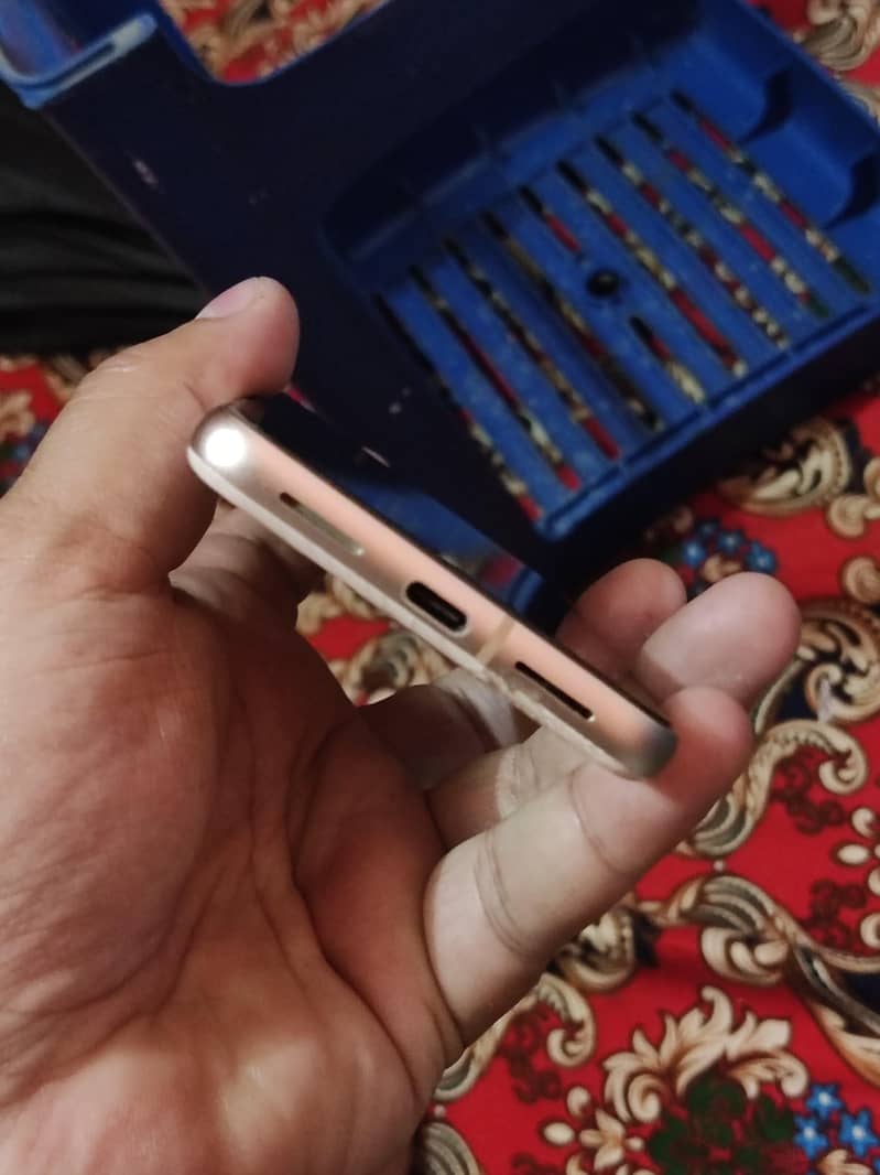 Pixel 8 2