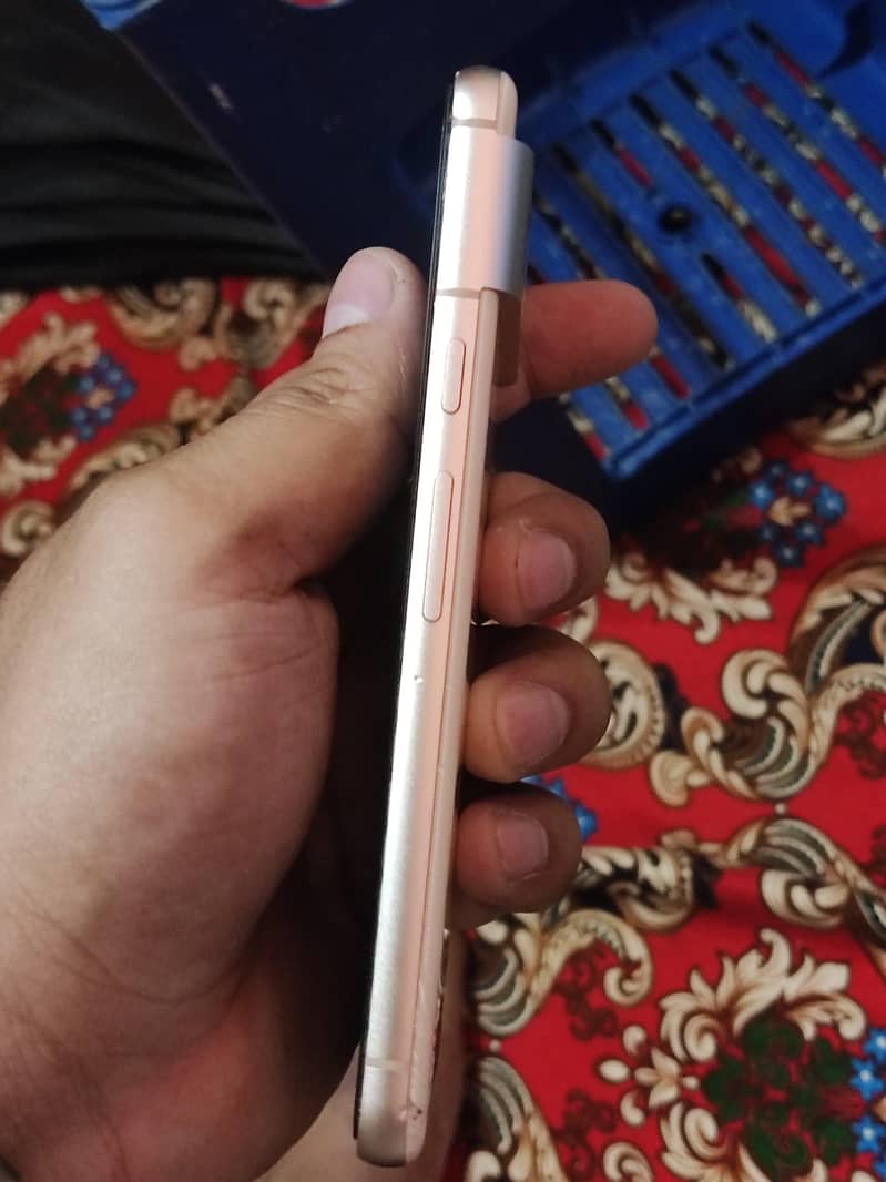 Pixel 8 7