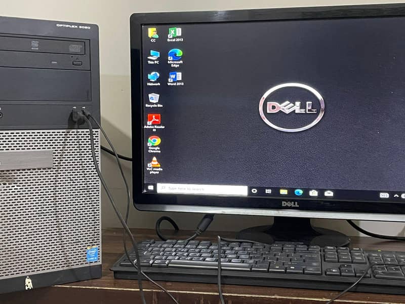 Dell Full Desktop Computer Set 1