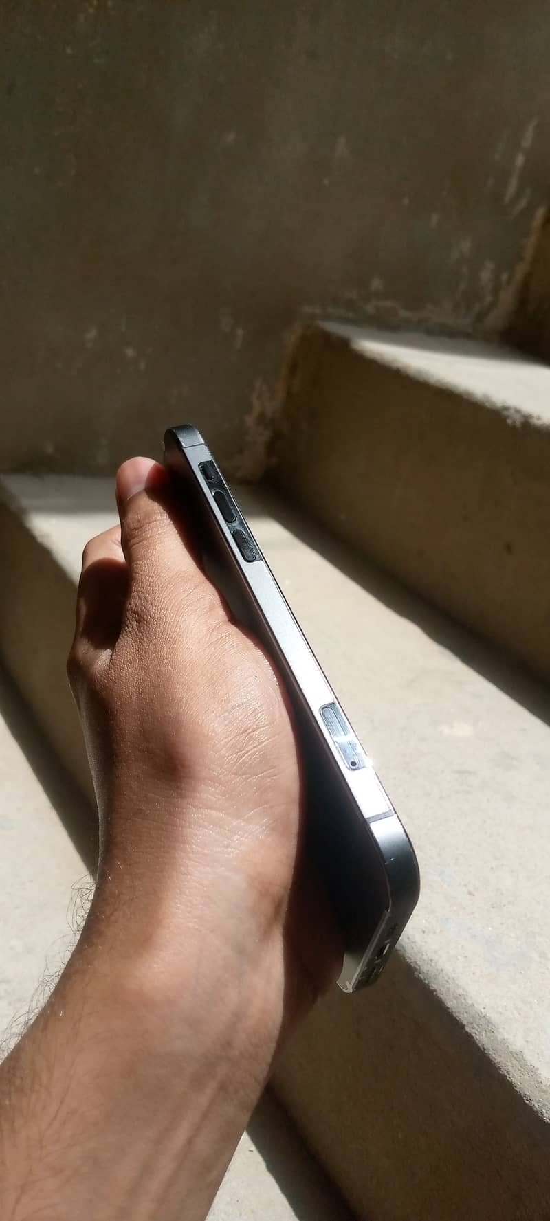 iPhone 12 Pro 4