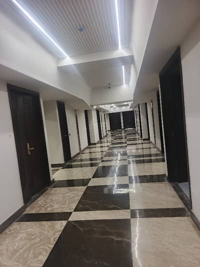 VIP LAVISH BRAND NEW OFFICE AVAILABLE FOR RENT WITH LIFT NO PARKING ISUE