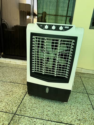 I. zone room cooler