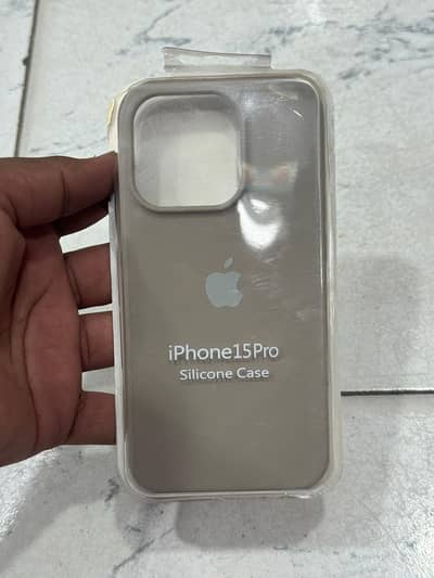 IPHONE 15 PRO SILICONE CASE