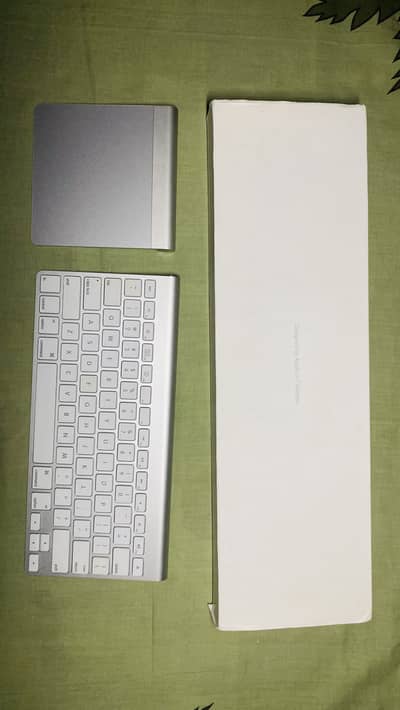 Apple Magic Keyboard + Trackpad