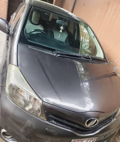 Toyota vitz 2013