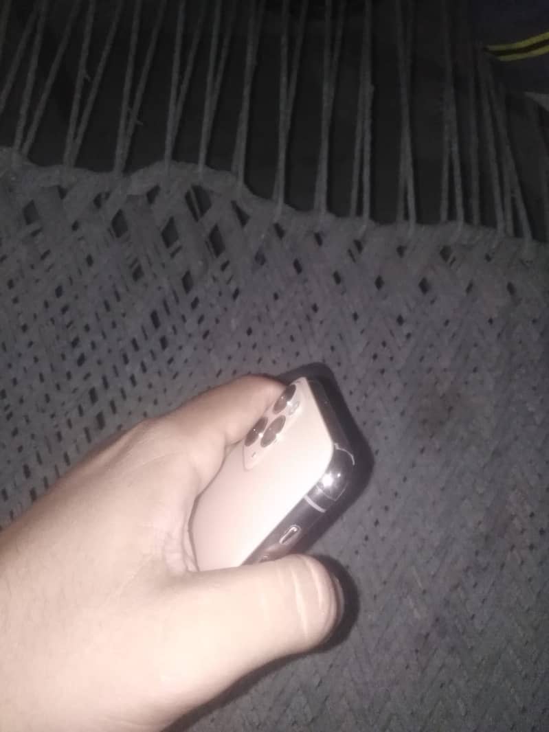 iPhone 11 pro 2