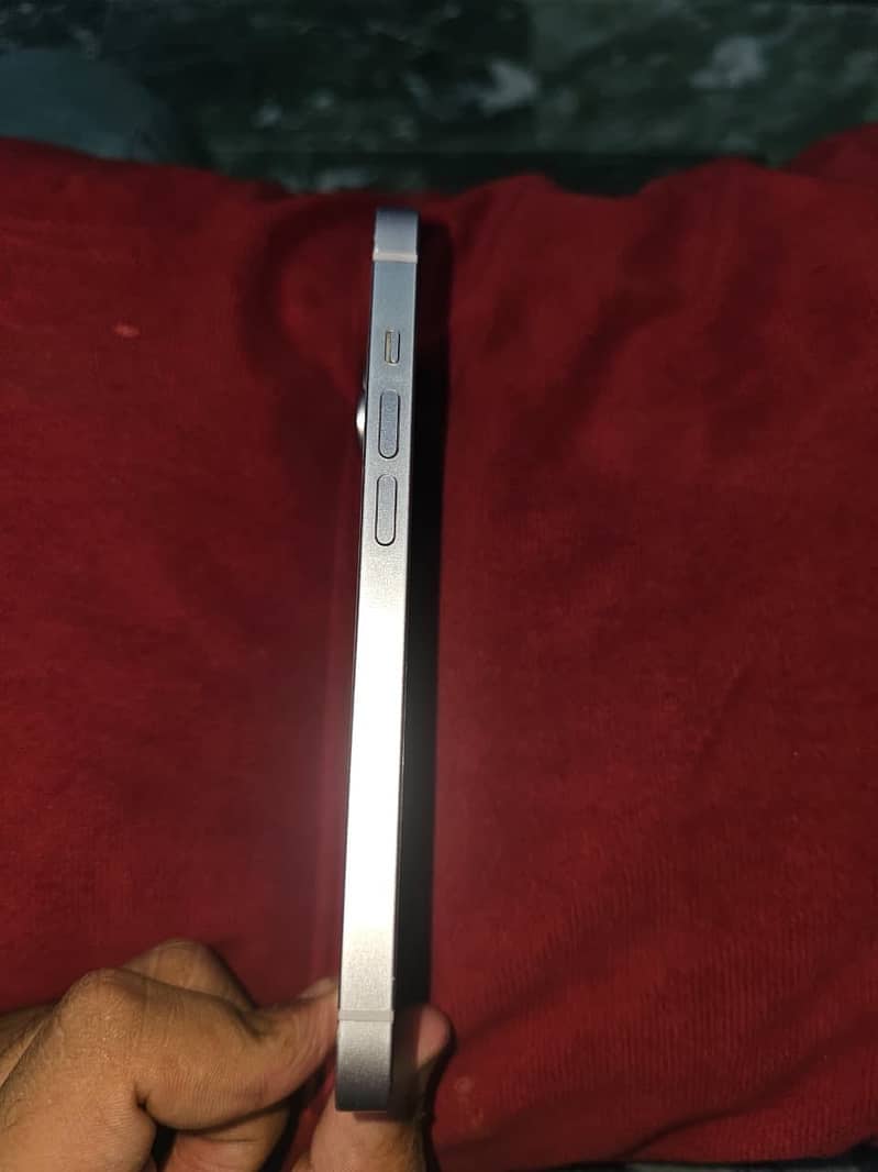 iPhone 14 2