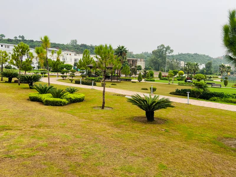 7 Marla Corner Plot F Block 8
