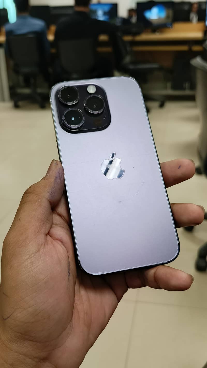 iPhone 14 pro 12