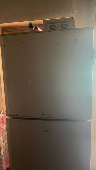 Pel refrigerator good condition running