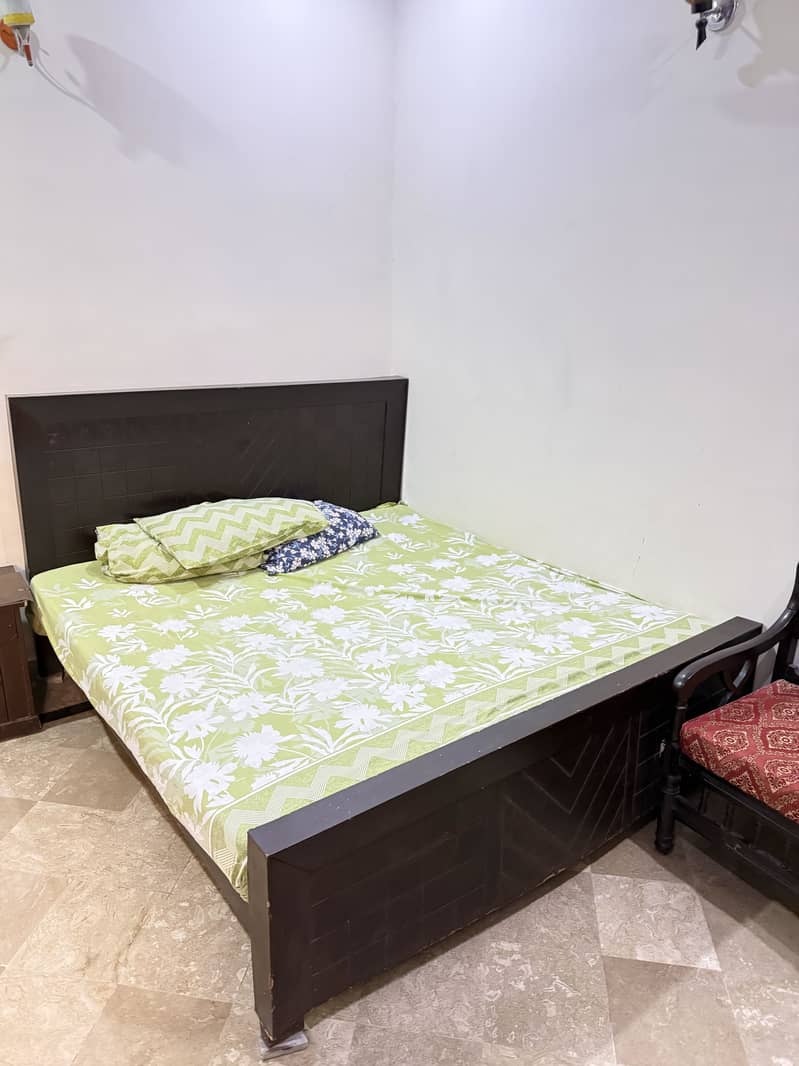 King Size Bed 0