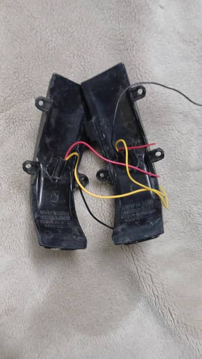 side mirror indicators