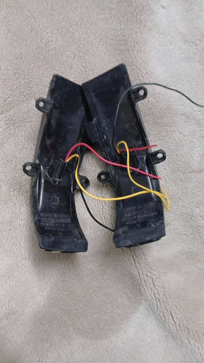 side mirror indicators 0