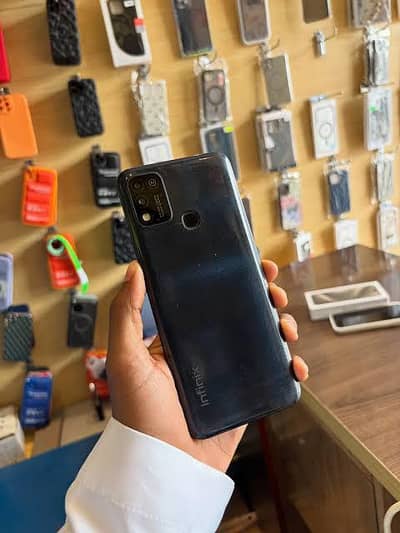 Infinix hot 10 play 4/64 PTA Approved