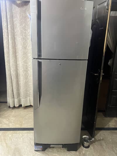 Home Used LG Fridge In Perfect Condition