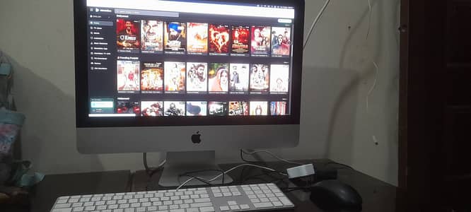All in apple MacBook  20"