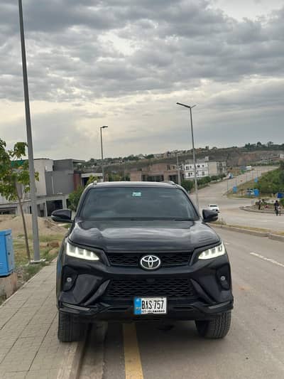 Toyota Fortuner 2022