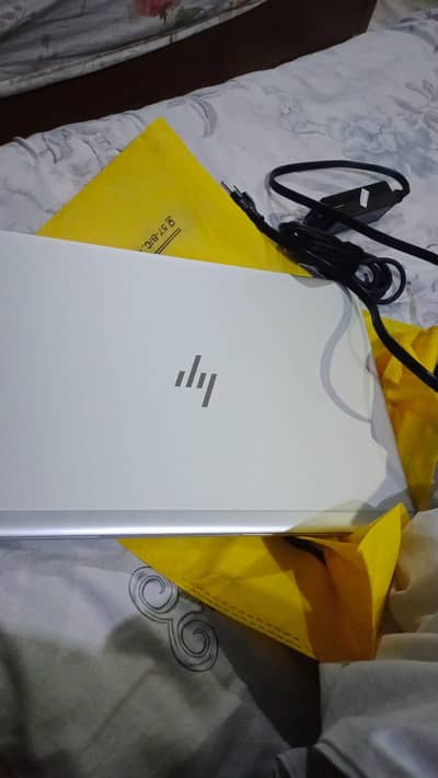 brand new hp laptop  elitebook 8/256 gb ram core i5