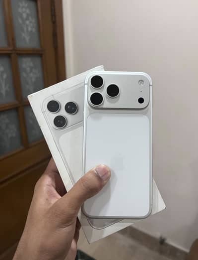 iPhone 17 pro max