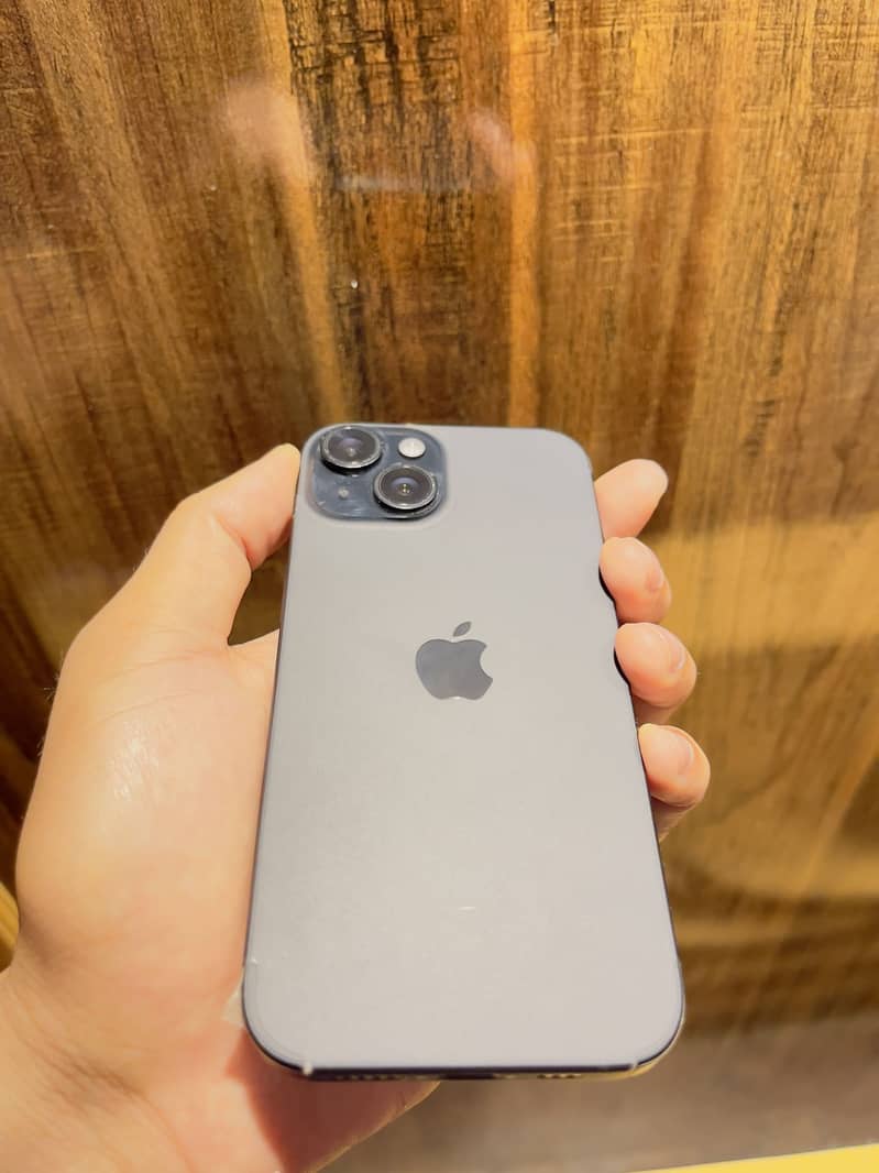 iPhone 15 2