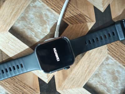 Huawei Watch Fit 4 (10/10 Condition) | Extra Strap & 3 Protectors