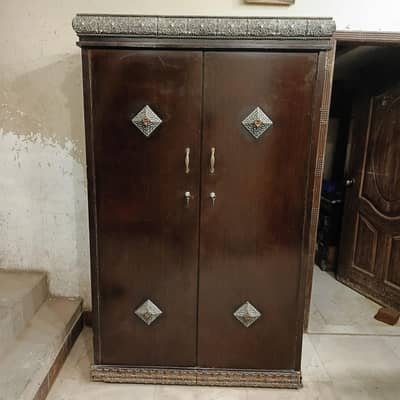 Cabinet in Brand new Condition