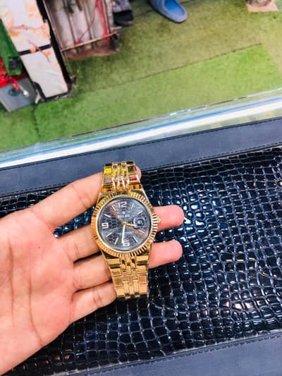 we have best trending watches on best price