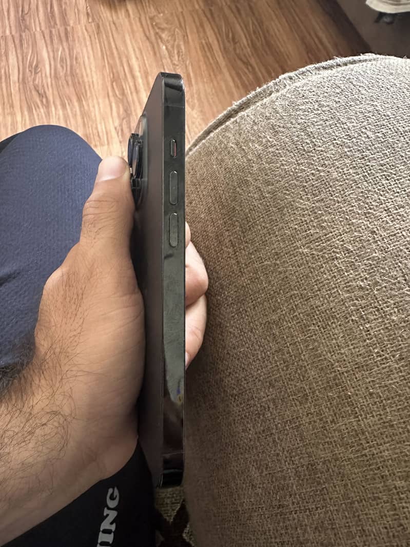 14 pro 3