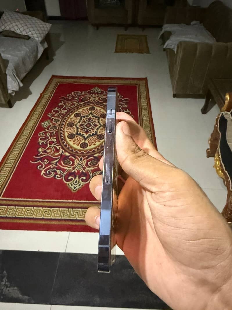 Iphone 13 pro 4