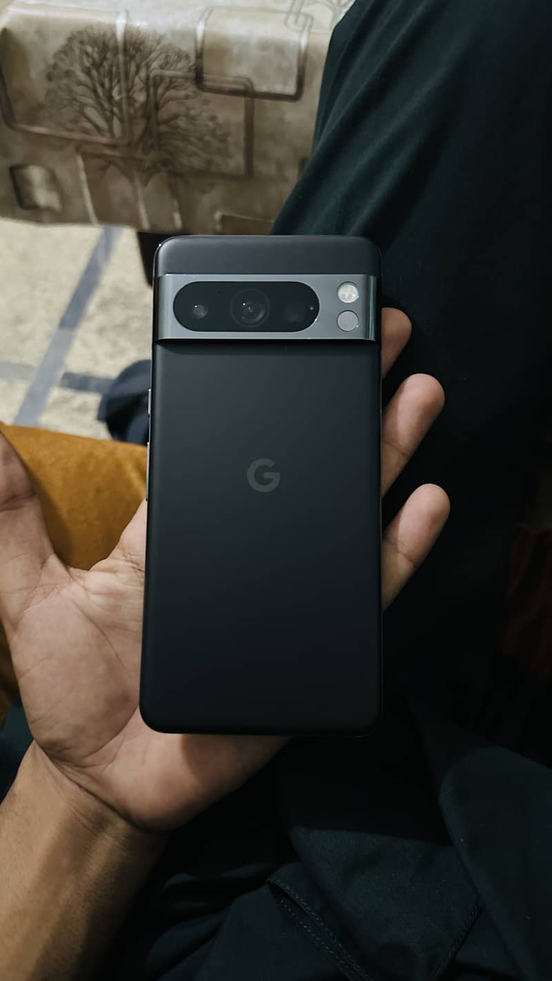 Google pixel 8 pro 1