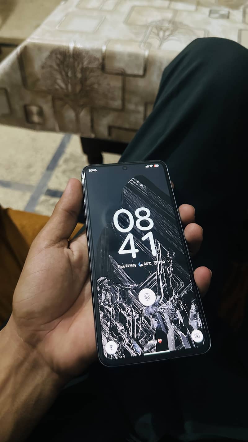 Google pixel 8 pro 2