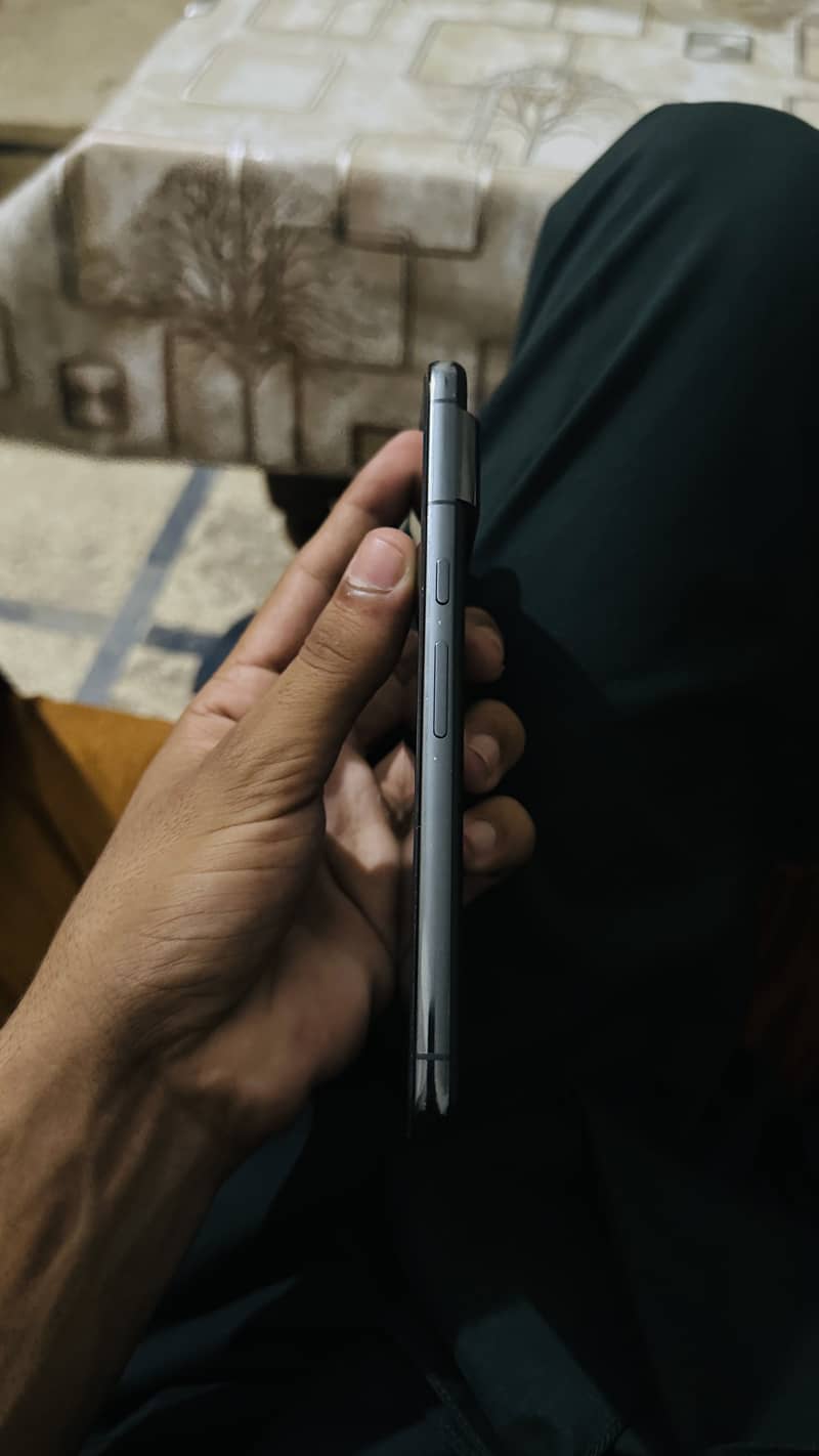 Google pixel 8 pro 3