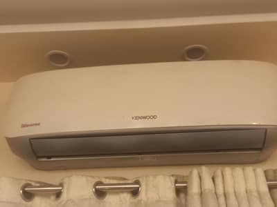 1.5 ton kenwood ac in good condition